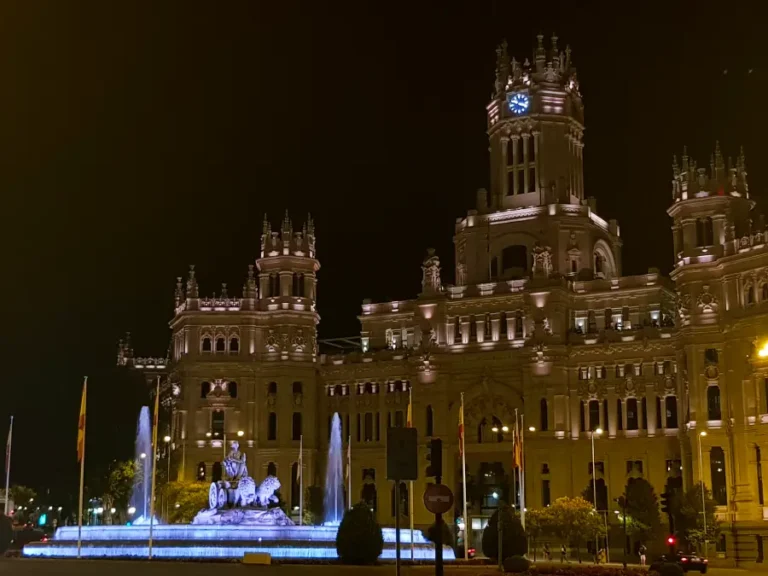 Cibeles Statue at night